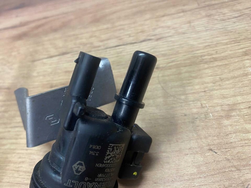 Клапан, система насоса повітря вторинного renault austral 2024 149305385r в Україні