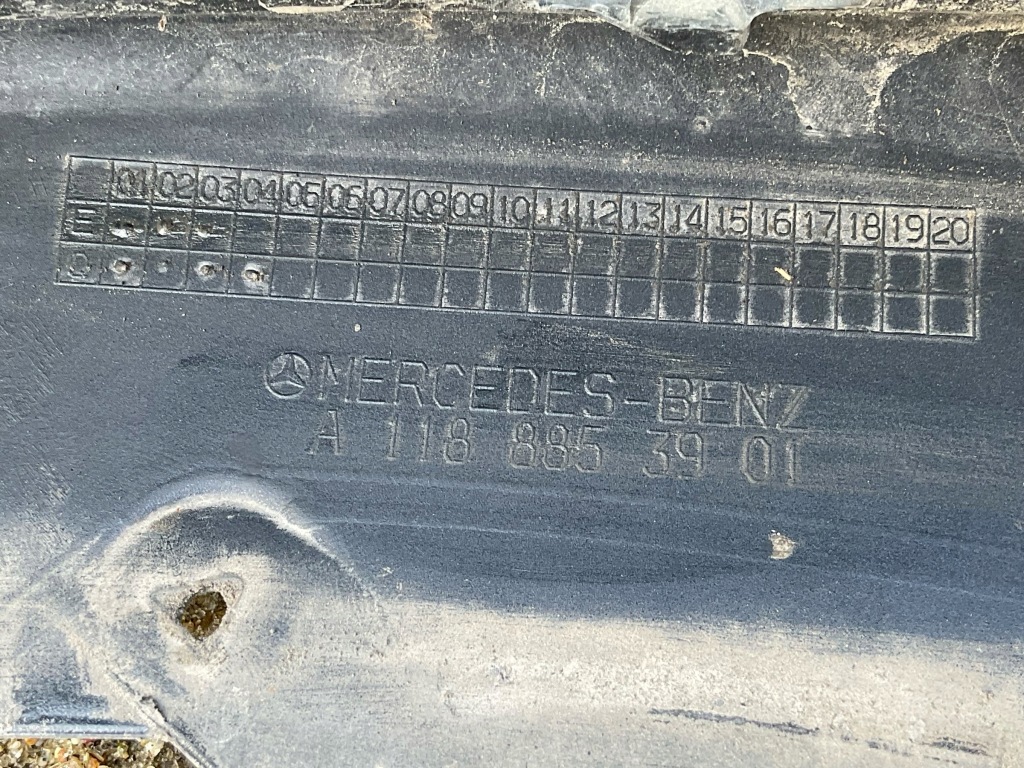 Бампер, решітка радіатора, решітка радіатора, ґрати mercedes cla w-118 дорестайлінг  amg 275. Київ