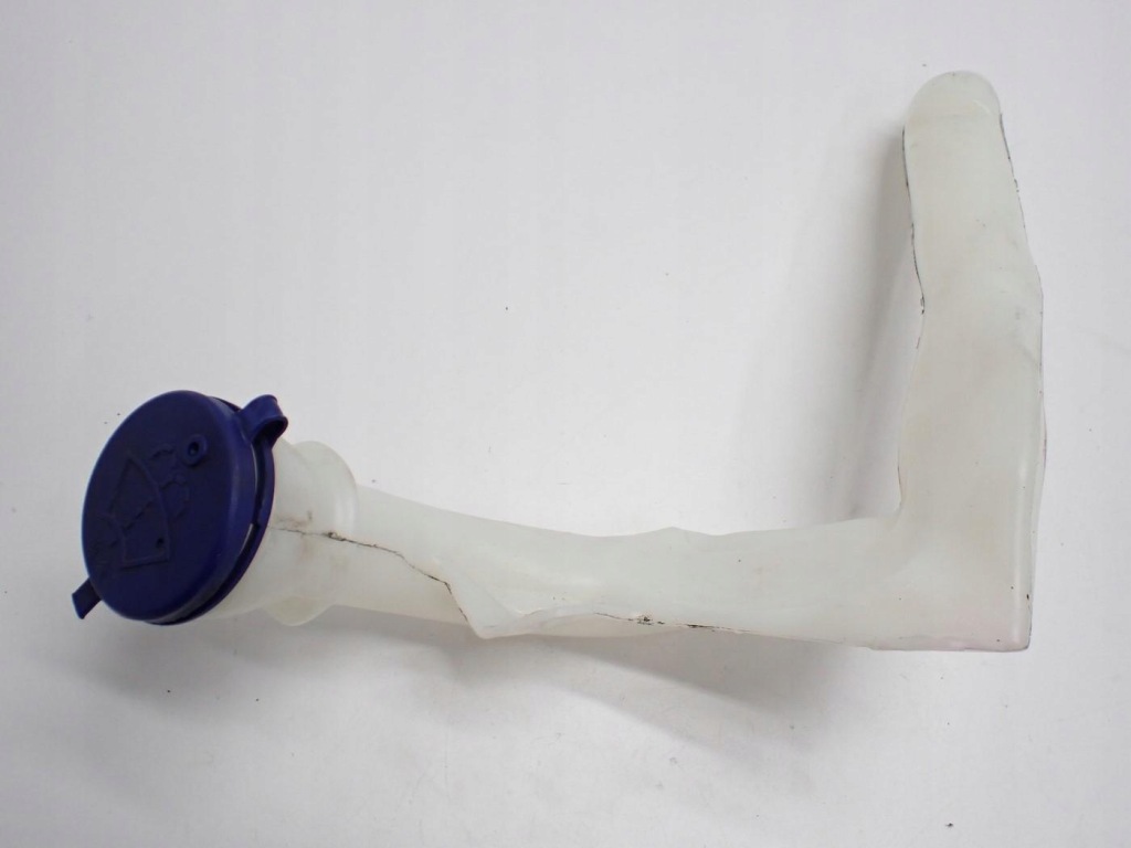 фото №1, Заливная горловина воронка крышка омывателя peugeot 2008 16r