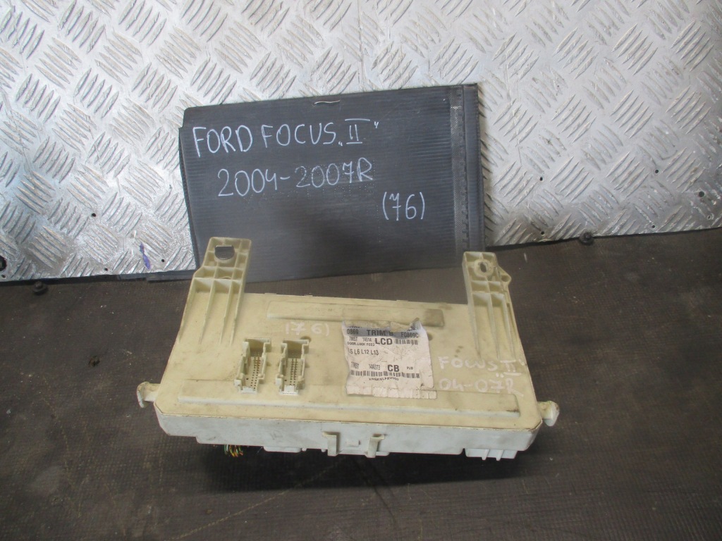 Купити Коробка запобіжників ford focus 2 04-07r 7m5t14014lcd , 7m5t-14a073cb