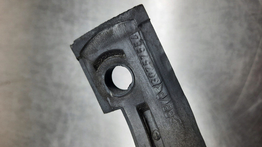 фото №5, Корпус распределительного вала 30757554 volvo s40 ii v50 c30