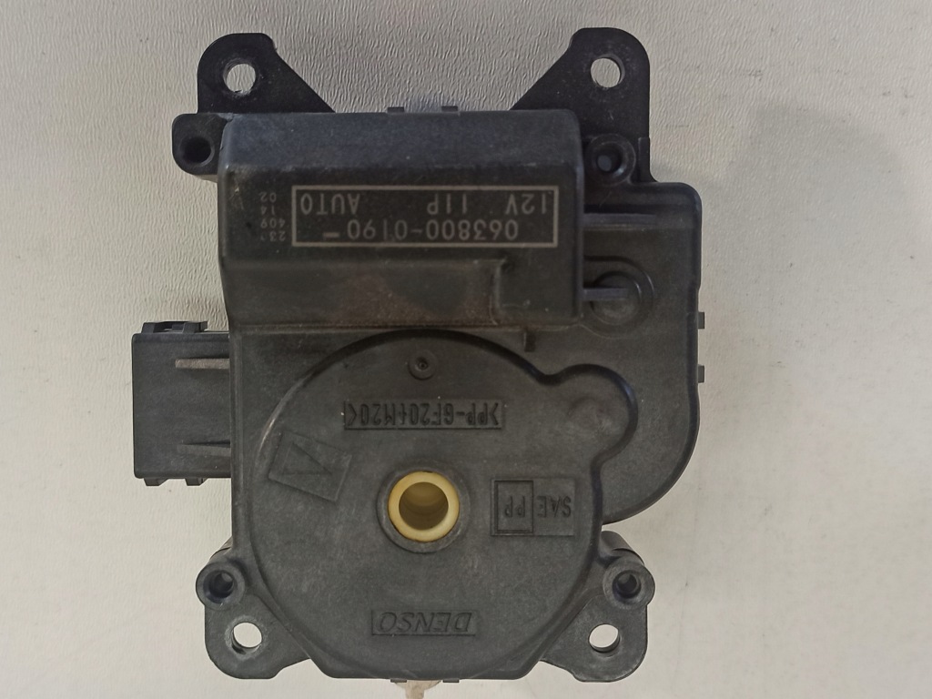 фото №1, Моторчик отопителя 063800-0190 discovery iv