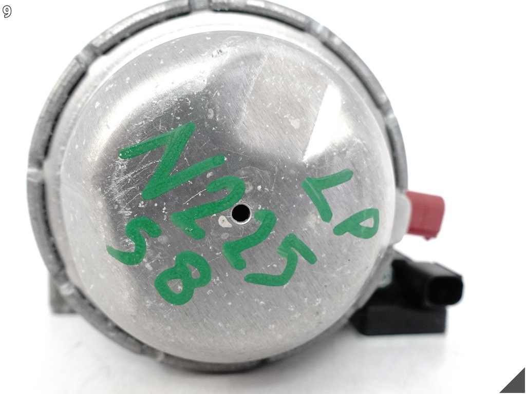 фото №10, Audi s8 plus a8 4h0 d4 lift 13-17 кронштейн подушка двигуна ліва 4.0 tfsi 92 km