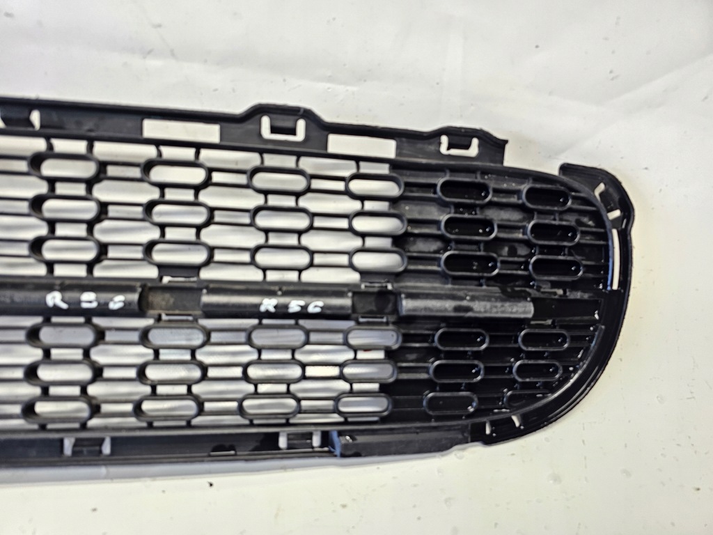 Решётка бампера средняя перед mini cooper r55 r56 в Украине