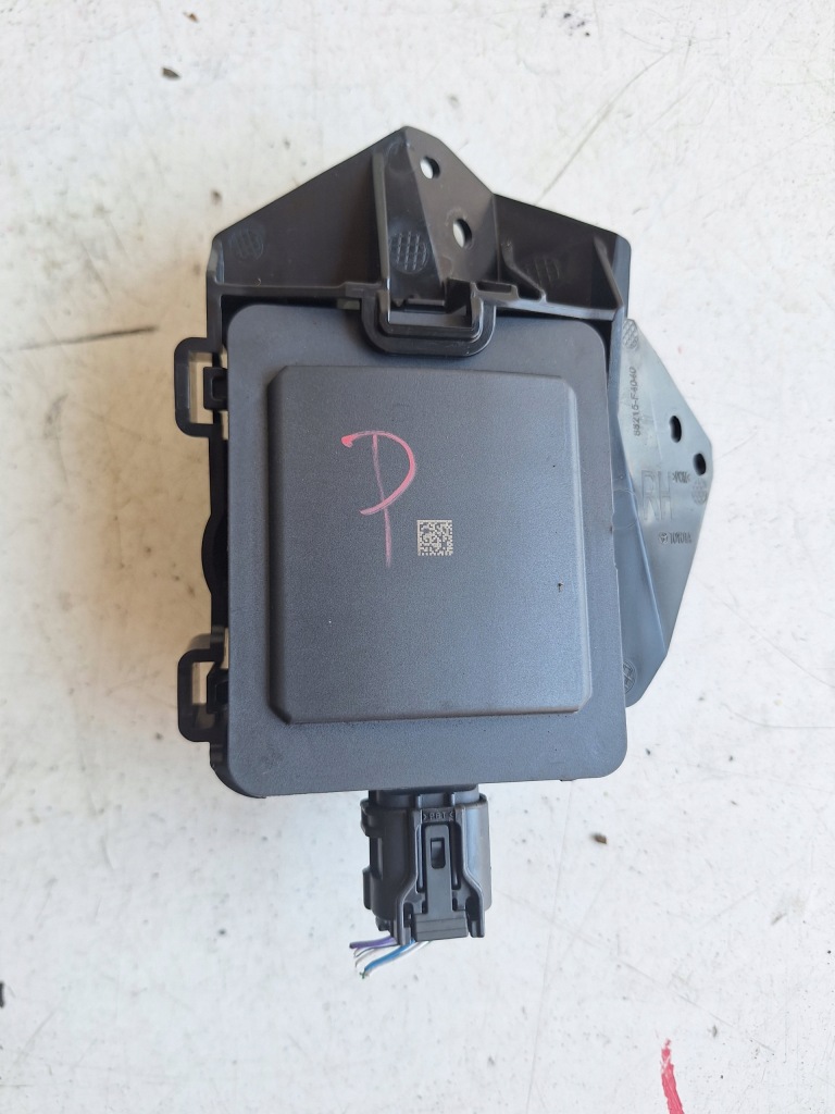 фото №1, Toyota ch-r ii 23- датчик мертвого pola 882b1-f4010 t1 правый перед