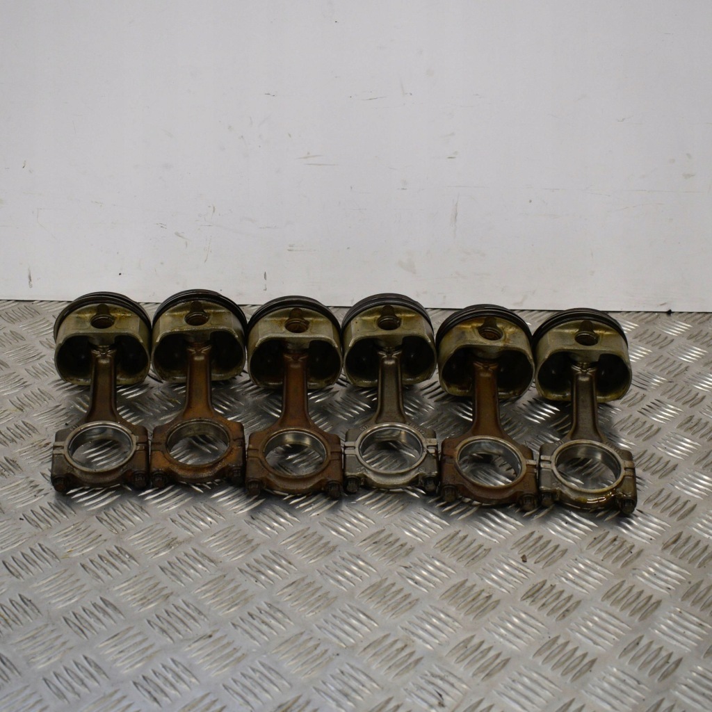 фото №1, Porsche boxster 986 2000 поршень