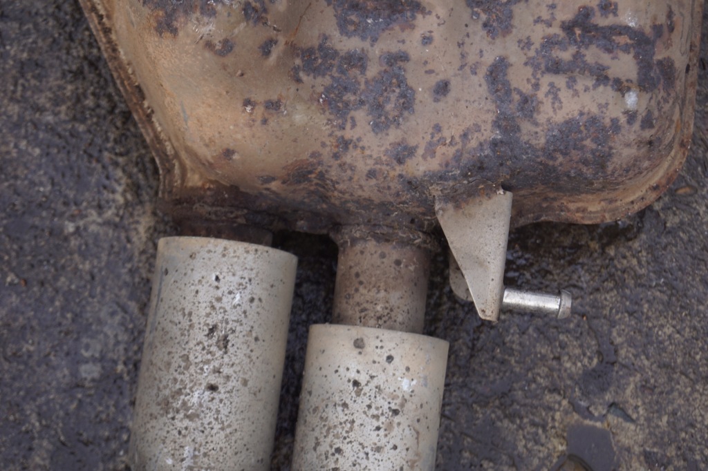 Выхлоп гаситель конечный audi a4 b8 8k0253611h Недорого