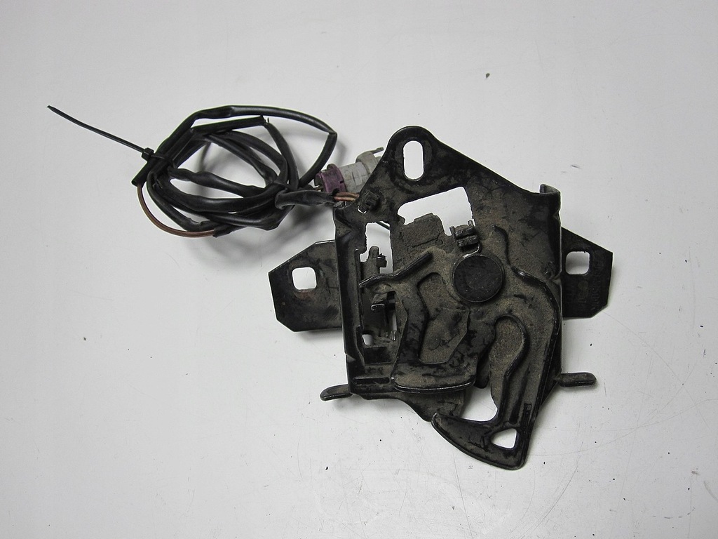 фото №4, Замок капот перед vw passat b5