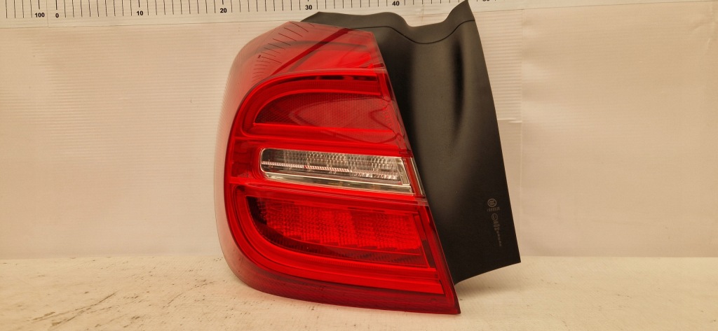 Mercedes gla 156 led лампа задня права Доставка