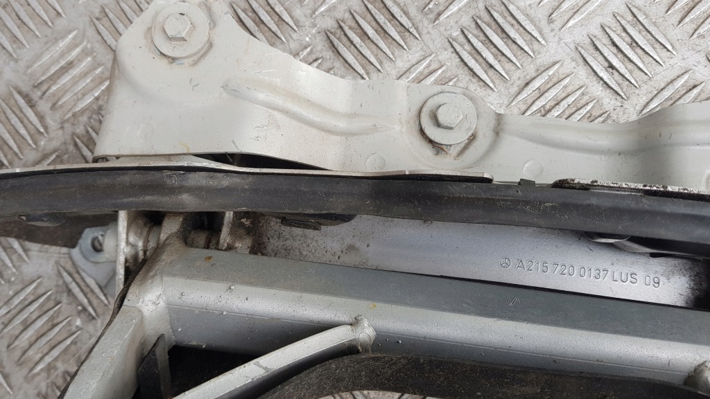 Mercedes w215 петля дверь левый a2157200137 Киев