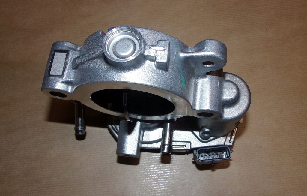 фото №2, Корпус дроссель r trafic iii 2.0dci