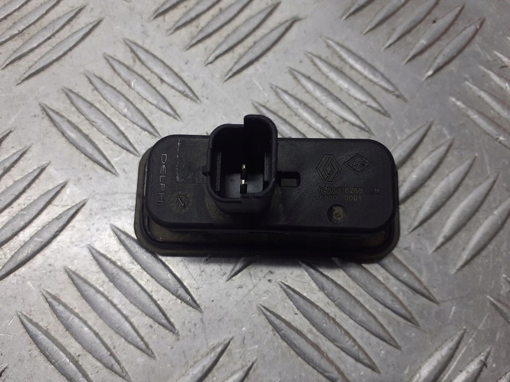 фото №3, Микровыключатель замка крышки renault scenic ii 2.0 8200078258