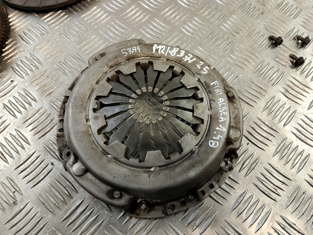 Komletne зчеплення колесо маховик диск притиск fiat albea 1.4 b Оригінал