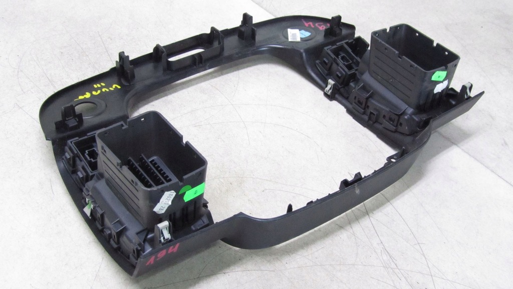 фото №4, Trafic vivaro iii рамка радио решётки 682607479r