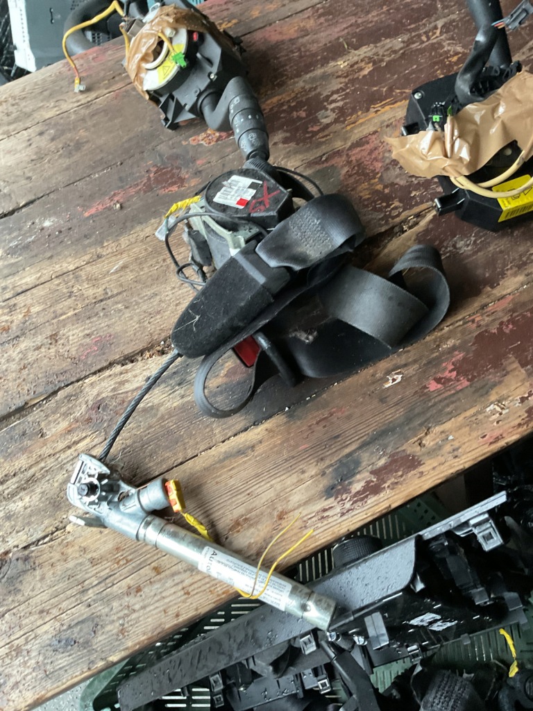 фото №1, Pas безпеки лівий перед натягувач punto evo 5d 7355017630 617492900