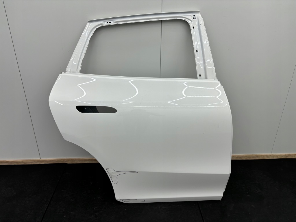 Купити Mercedes eqe w294 suv двері праве задні задня