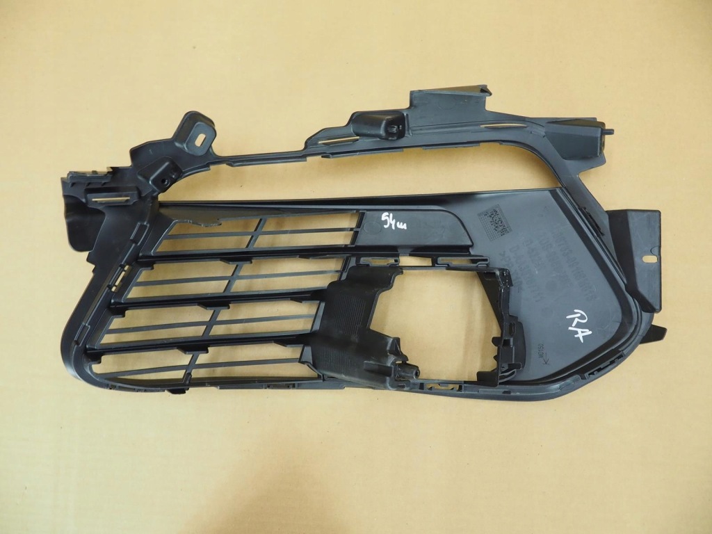 Peugeot 308 2 рестайлинг  gt решётка бампер правая перед Киев