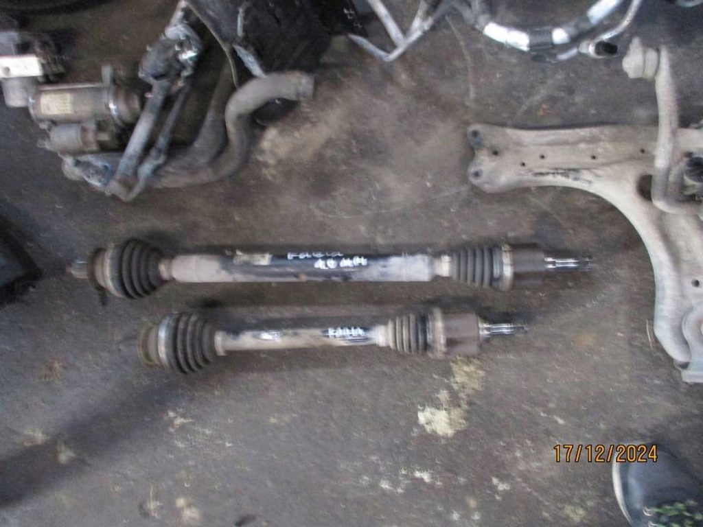 фото №1, Skoda fabia iii 1,0mpi приводной вал правая/левая 6c0407272h/6c0407271h