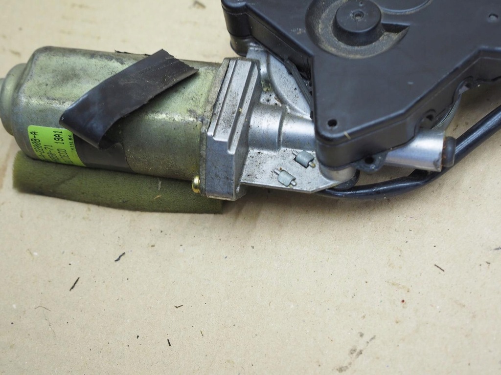 фото №10, Jeep liberty cherokee kj моторчик люк