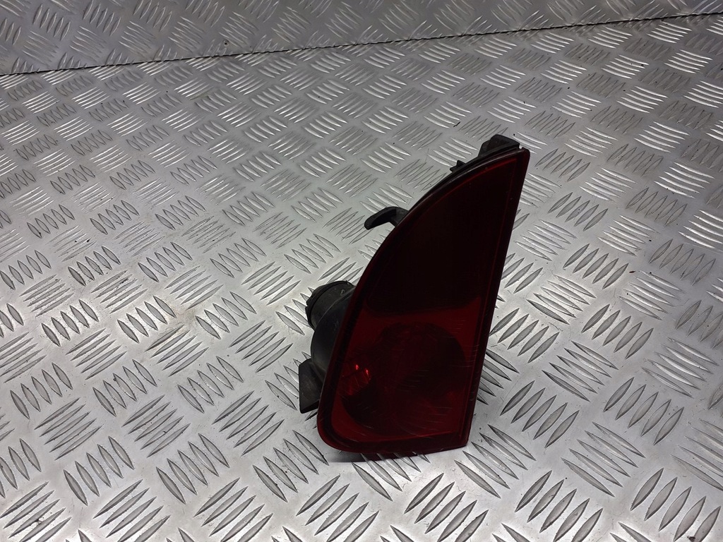 фото №1, Лампа правий задня renault espace iv 8200027154