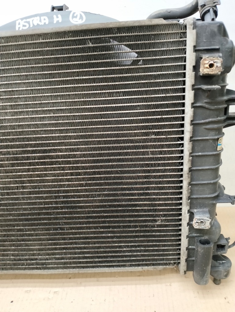 Радиатор воды вентилятор opel astra h 3 zafira b 1.6 бензин в Украине