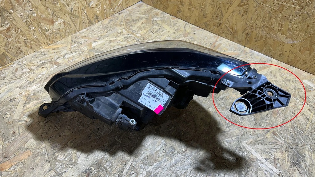 фото №11, Peugeot 208 2020 лампи передні