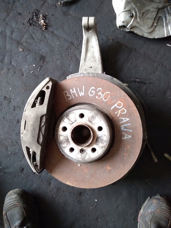 фото №1, Bmw 5 g30 g31 поворотный кулак mcperson перед правая 6884384