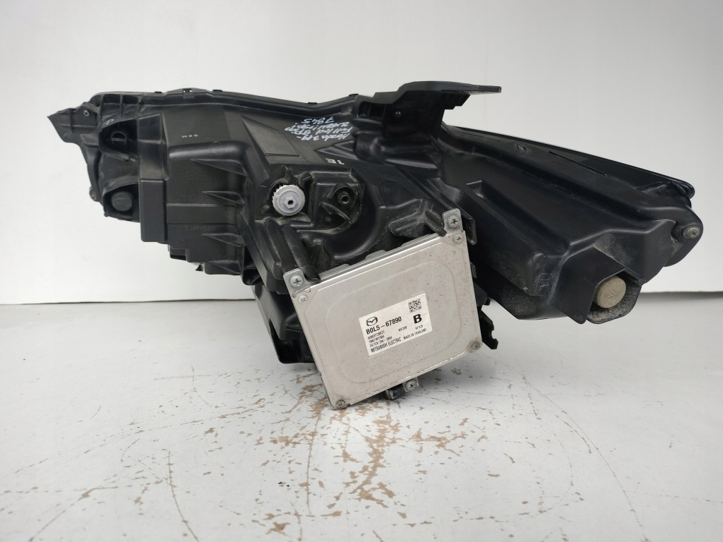 Фара правый  фара mazda 3 19- full led 9 pin Киев