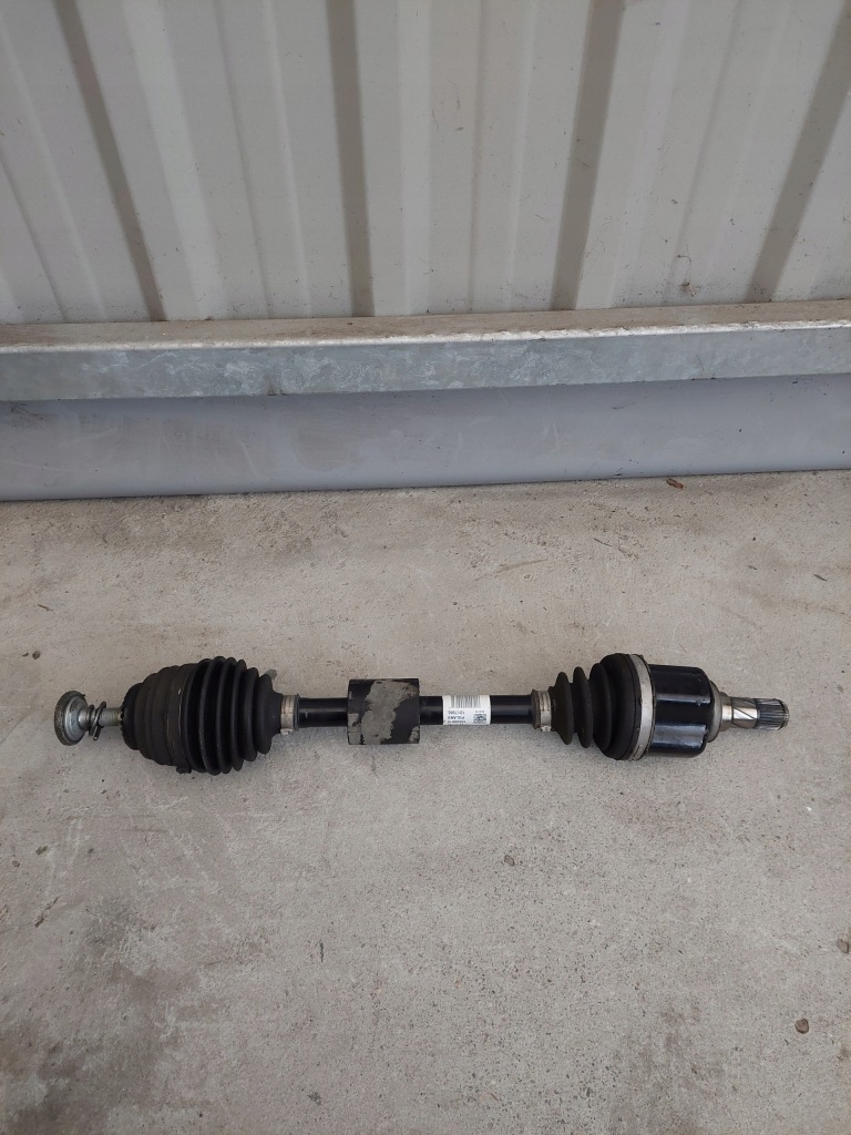 Купить Bmw 2 f45 f46 1.5b приводной вал левая 8643363