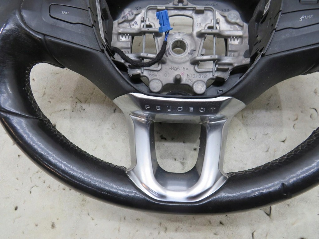 фото №4, Воздуховод мультифункция кожа хром peugeot 2008