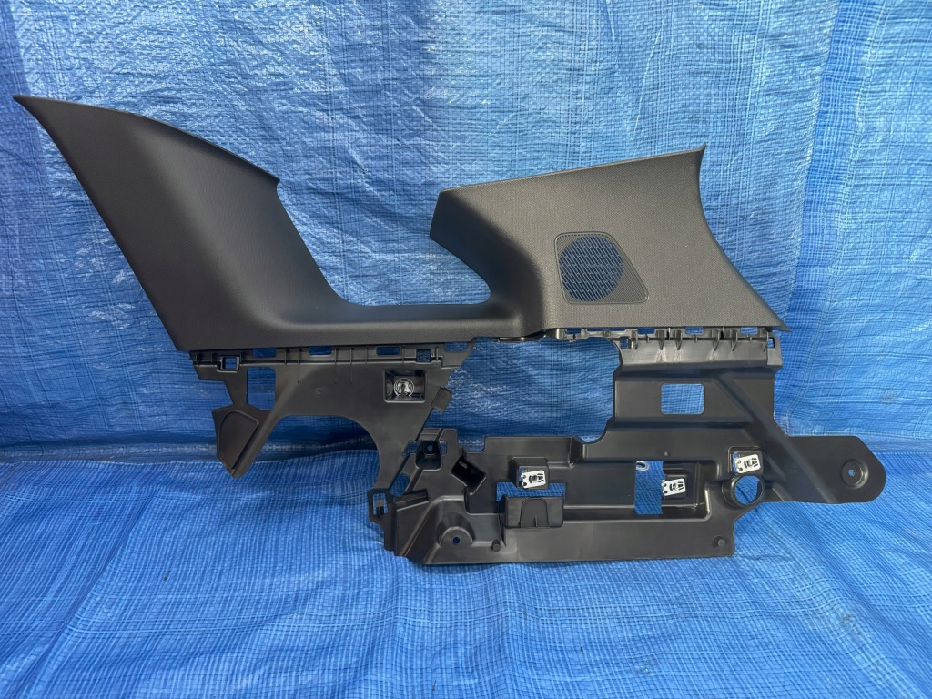 Купити Захист обшивка стійка задня праве renault austral 769344929r