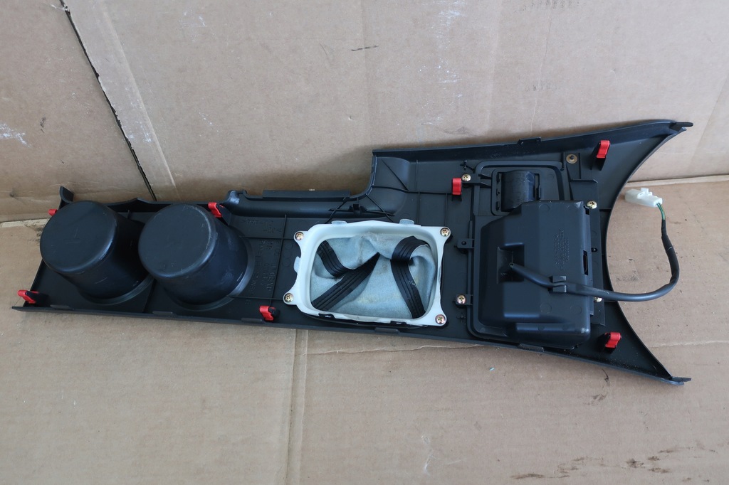 фото №8, Outlander 1 i туннель средний подлокотник 03-06 eu