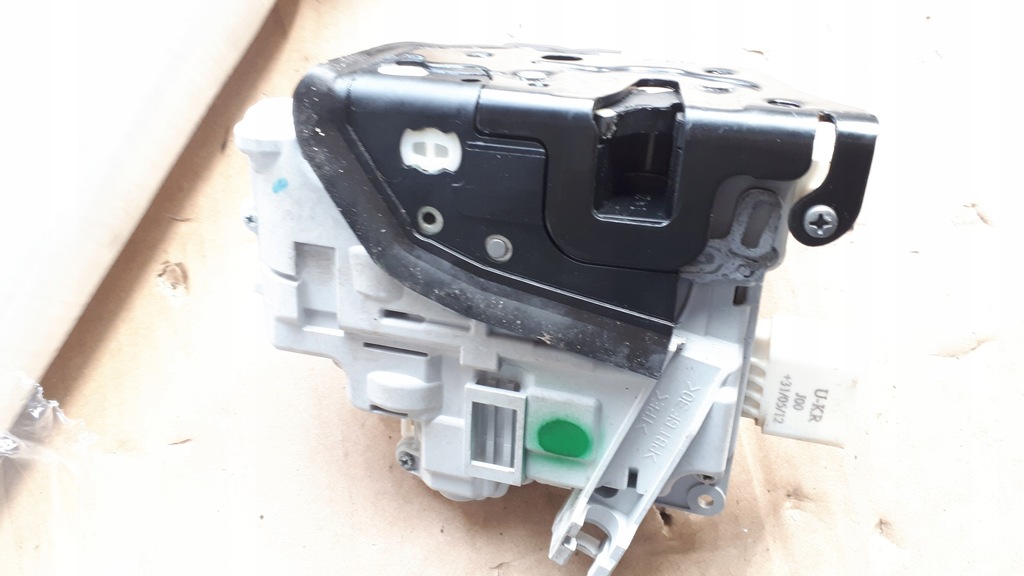 фото №8, S6 c7 4g a6 замок дверь правый задняя 9 pin 4g0839016a