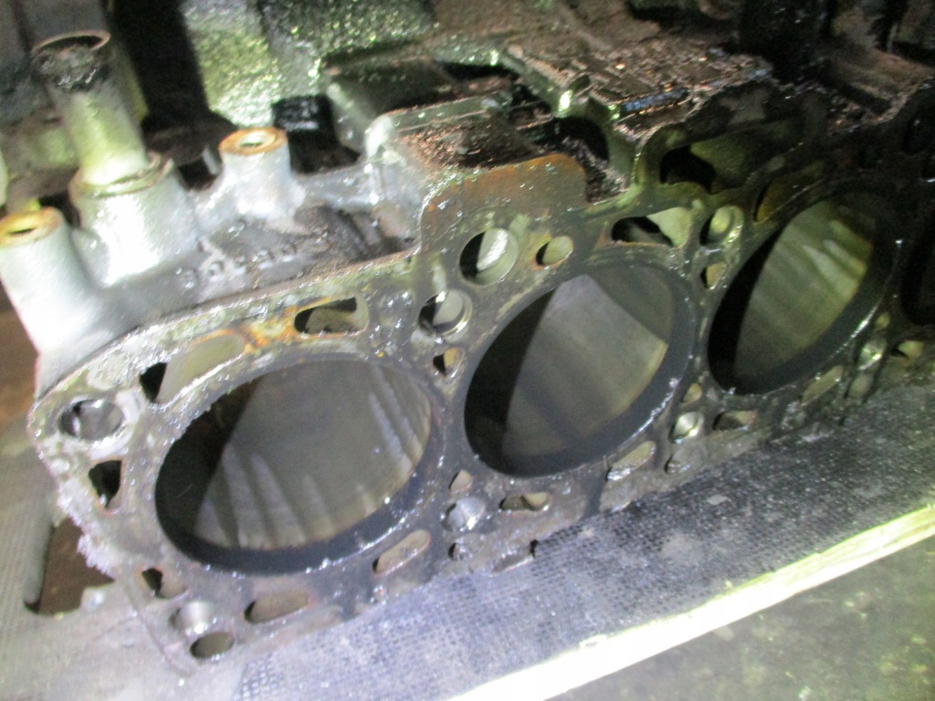 фото №6, Двигатель блок dól блок двигателя passat b6 2.0tdi cba 140km