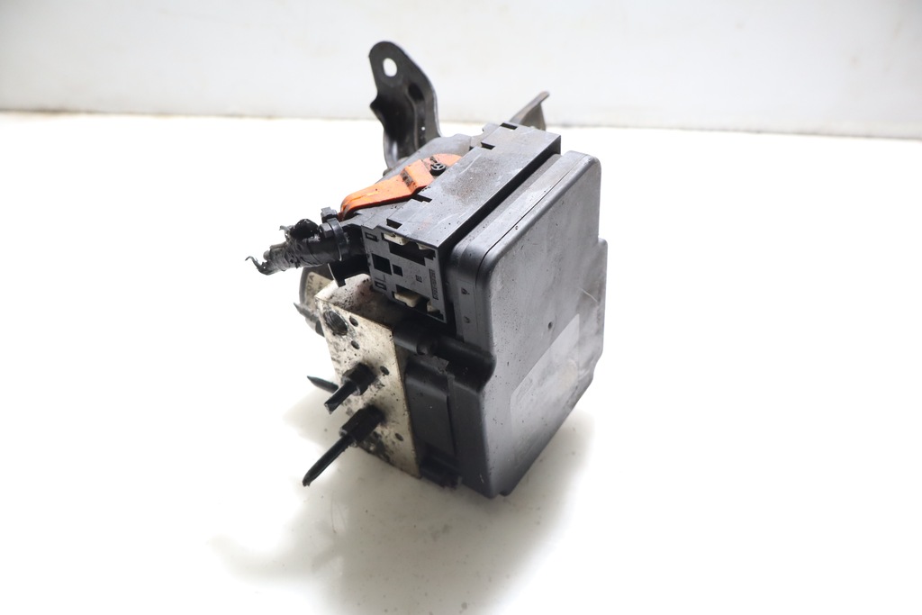 фото №1, Насос abs toyota yaris iii 1.0