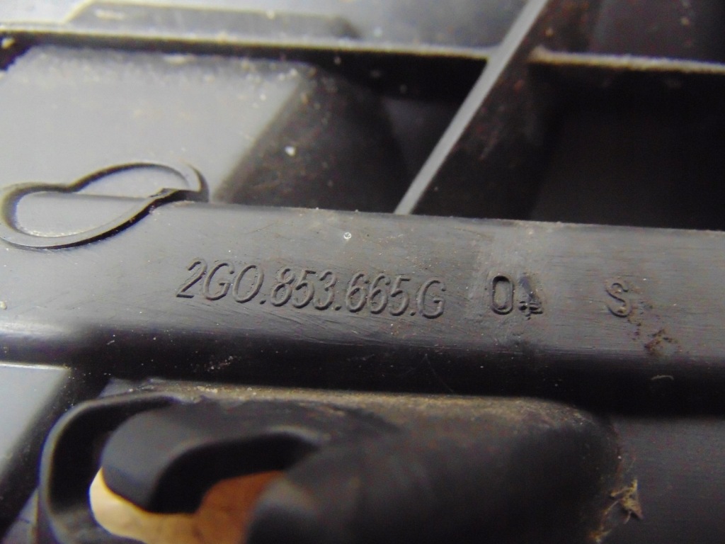 фото №12, Решётка w бампер левая vw polo 2g 2g0853665g