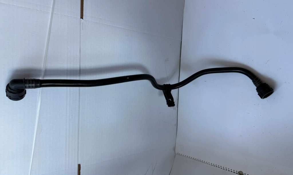 фото №1, Пабтрубок  труба шланг воды mercedes w177 w247 w118 a1775016000