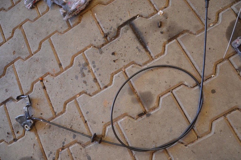 фото №1, Audi s6 c5 трос капот