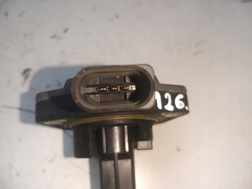 фото №7, Датчик уровня масла 2.0 tfsi cdl s3 8p tt 265km golf vi leon 06e907660