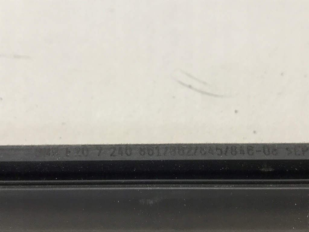 фото №7, Bmw f20 молдинг уплотнитель стекло перед левая