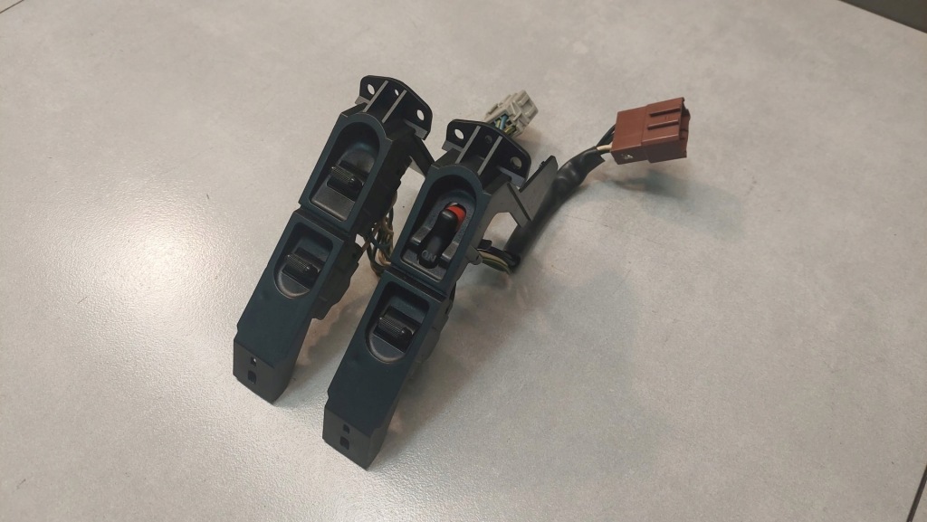 фото №9, Панель вікон лівий правий перед rover 400 1.6