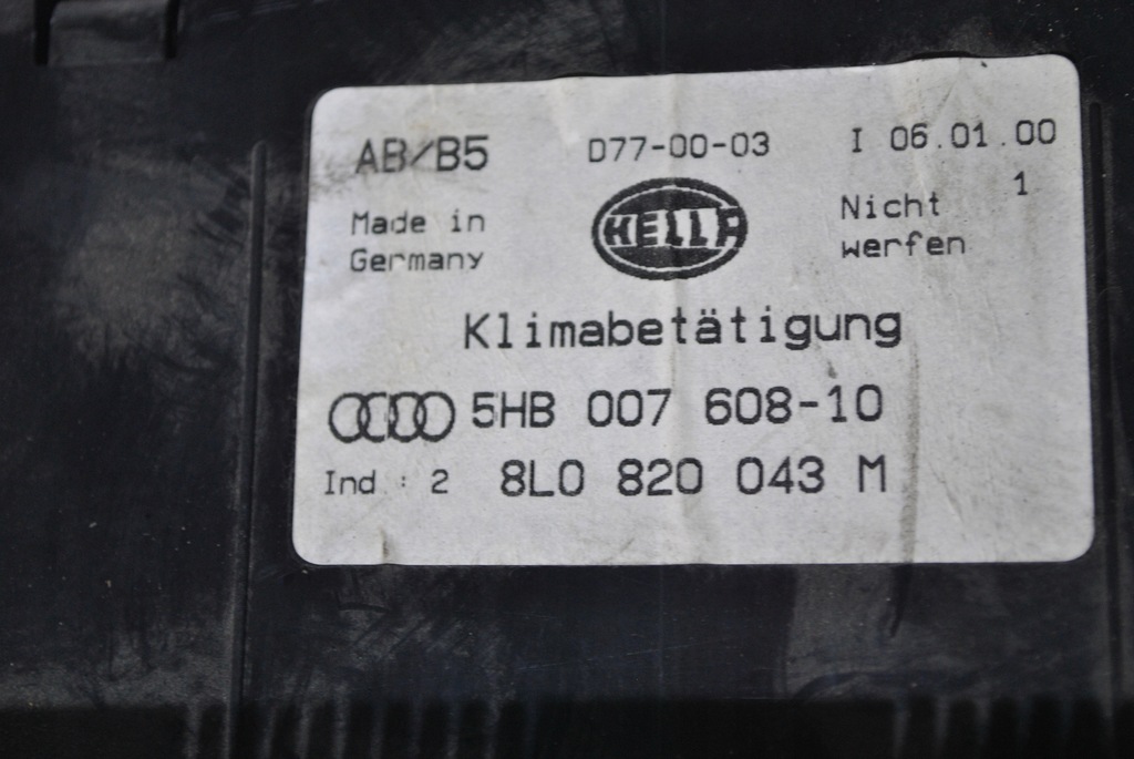фото №6, Панель обдув audi a3 8l 8l0820043m
