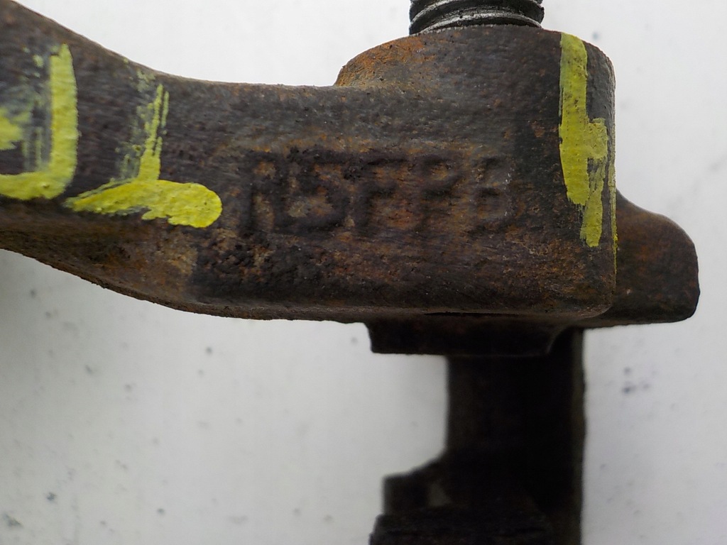 фото №7, Ford transit mk7 2.4 tdci скоба супорт задня двійник