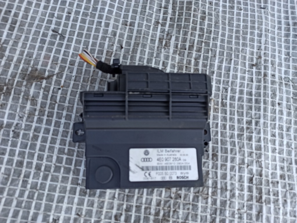 фото №1, Audi a8 d3 модуль блок керування напруги 4e0907280a