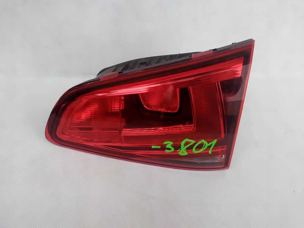 фото №1, Vw golf vii hb лампа задняя правая с крышки europa