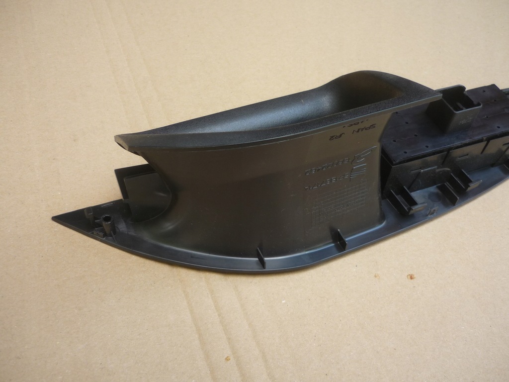 фото №10, Панель окон + ручка левый перед seat altea toledo iii europa