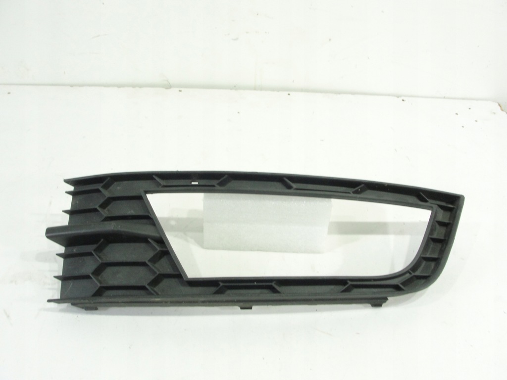 фото №1, Решітка протитуманної фари перед ліва skoda octavia iii