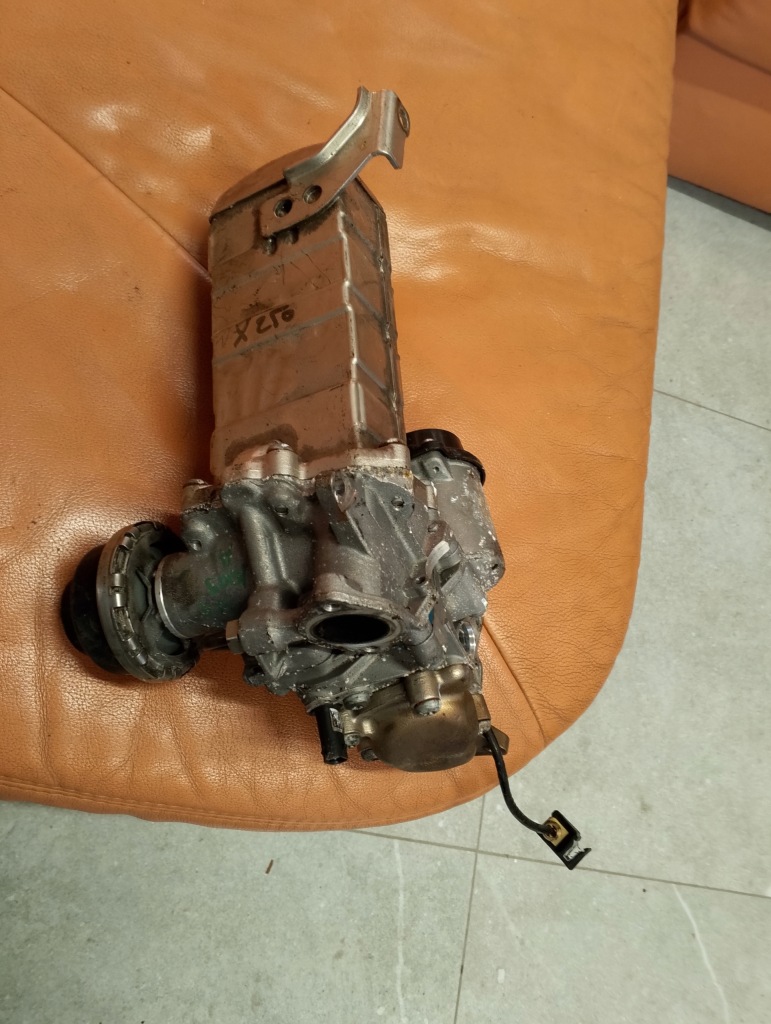 фото №3, Audi s5 8w радиатор выхлопных газов 059131501al