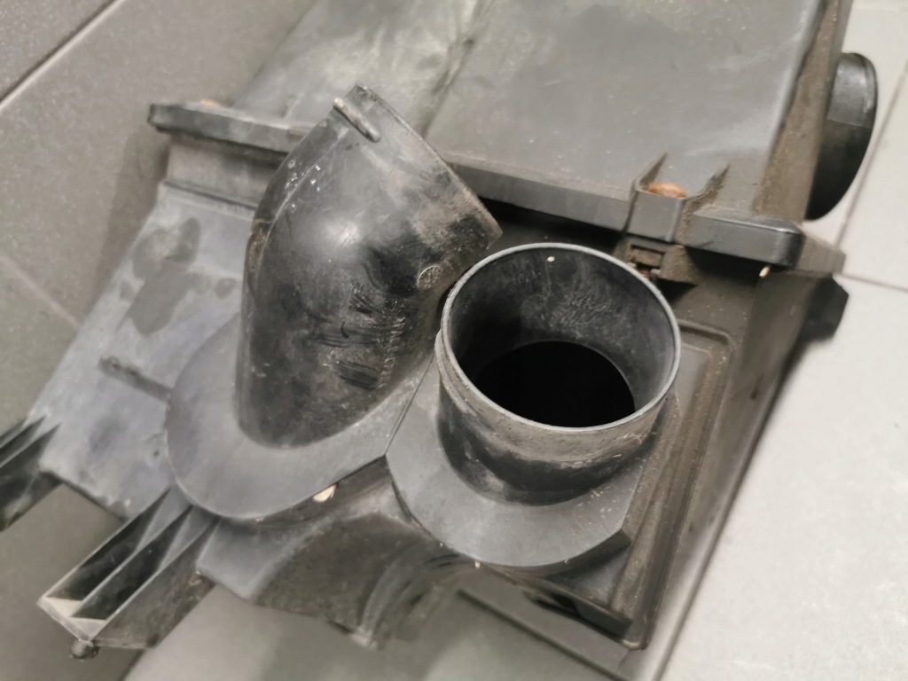 фото №3, Корпус фильтра воздуха audi a8 d2 2.5 059133837a