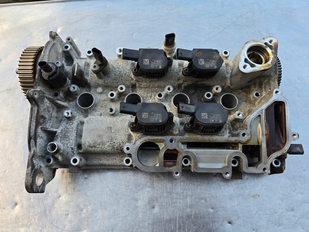 фото №1, Кришка клапанів vw golf vii 1.5 tsi 04e103473dc troc golf 8